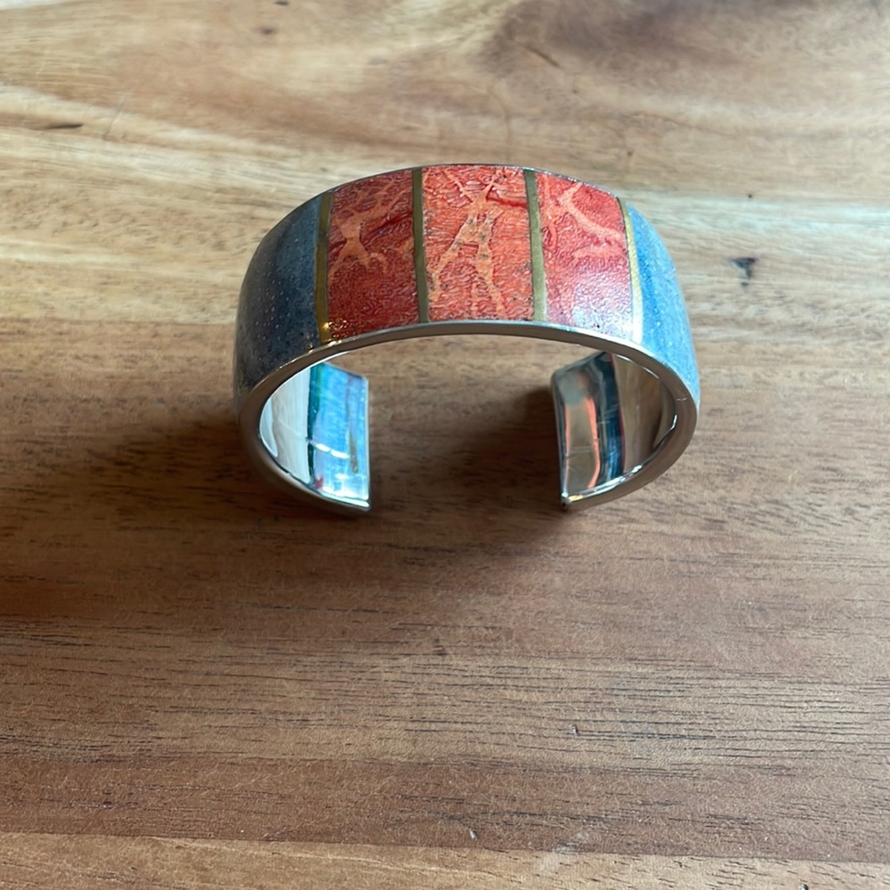 Inlaid cuff